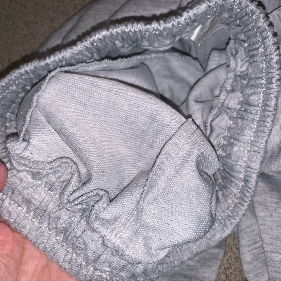 NWOT Heather Gray High Rise Joggers With Pockets - Picture 7 of 12